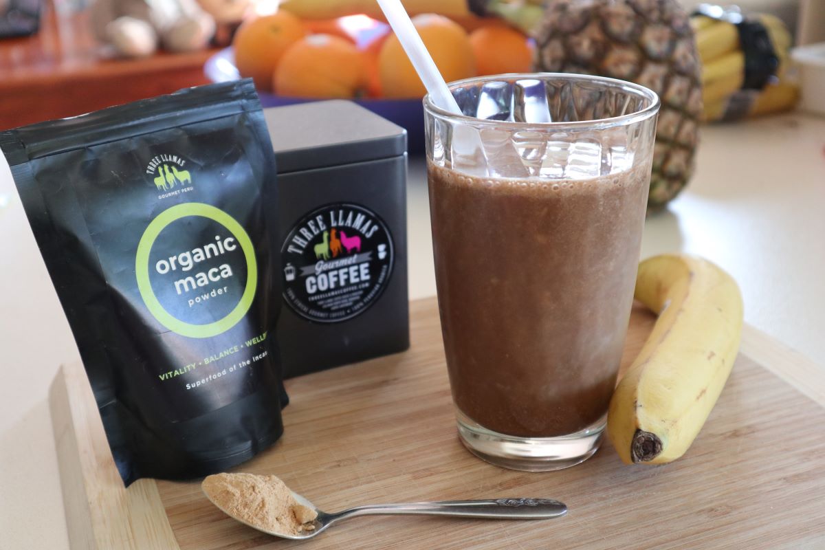 Banana Maca Mocca smoothie with Three Llamas Essence Espresso coffee